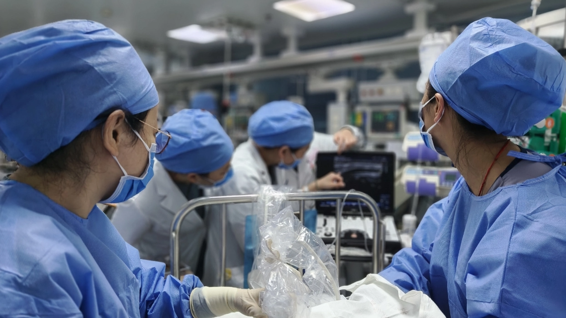 幼童在冬季确诊热射病被送ICU抢救