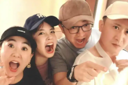   杨帆被狗咬了 尼格买提晒大笑合照 缩略图