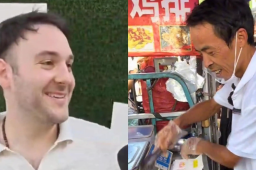老外排队4小时吃上鸡排直接飙中文