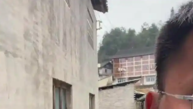 祖孙间不说出口的不舍最戳人