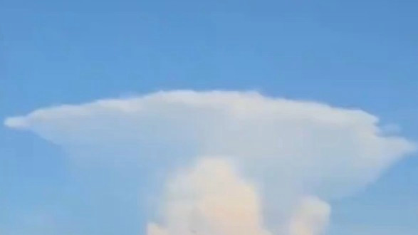 日本熊本天空浮现巨型蘑菇云