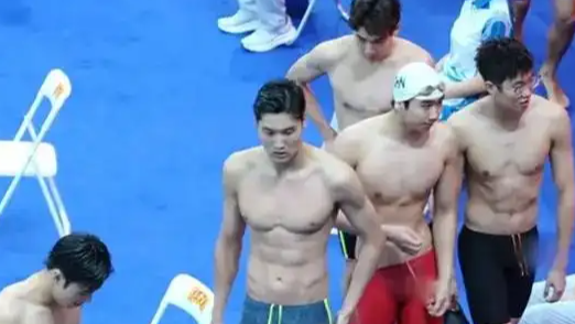 泳坛男模团出战全运会