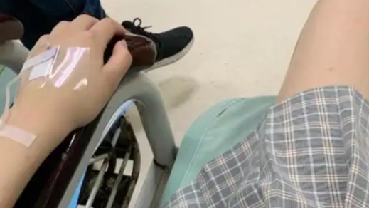 女生输头孢过敏 自行拔针仍身亡