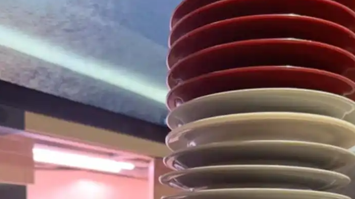 北京一餐厅跨年夜排队3000桌