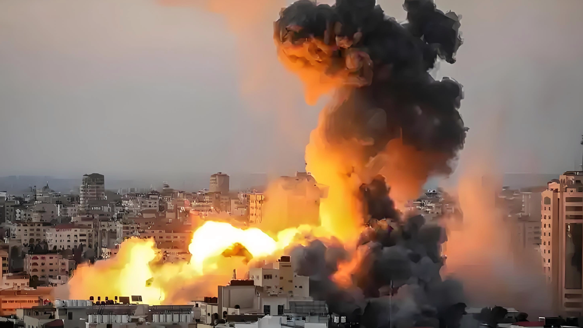 以色列一工业园因爆炸物坠落起火