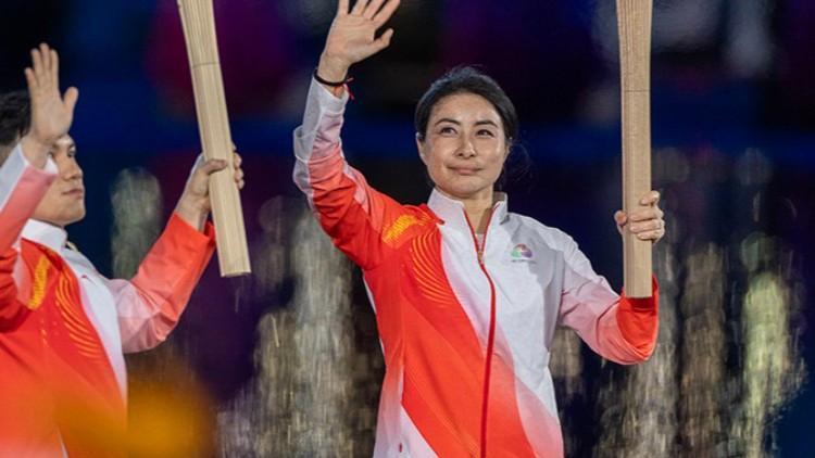 霍震霆现场才知道郭晶晶是火炬手