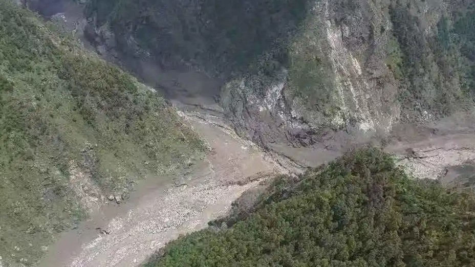 吉隆泥石流曾逆流而上又回流
