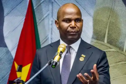   莫桑比克总统查波抵达长沙开始访华 缩略图