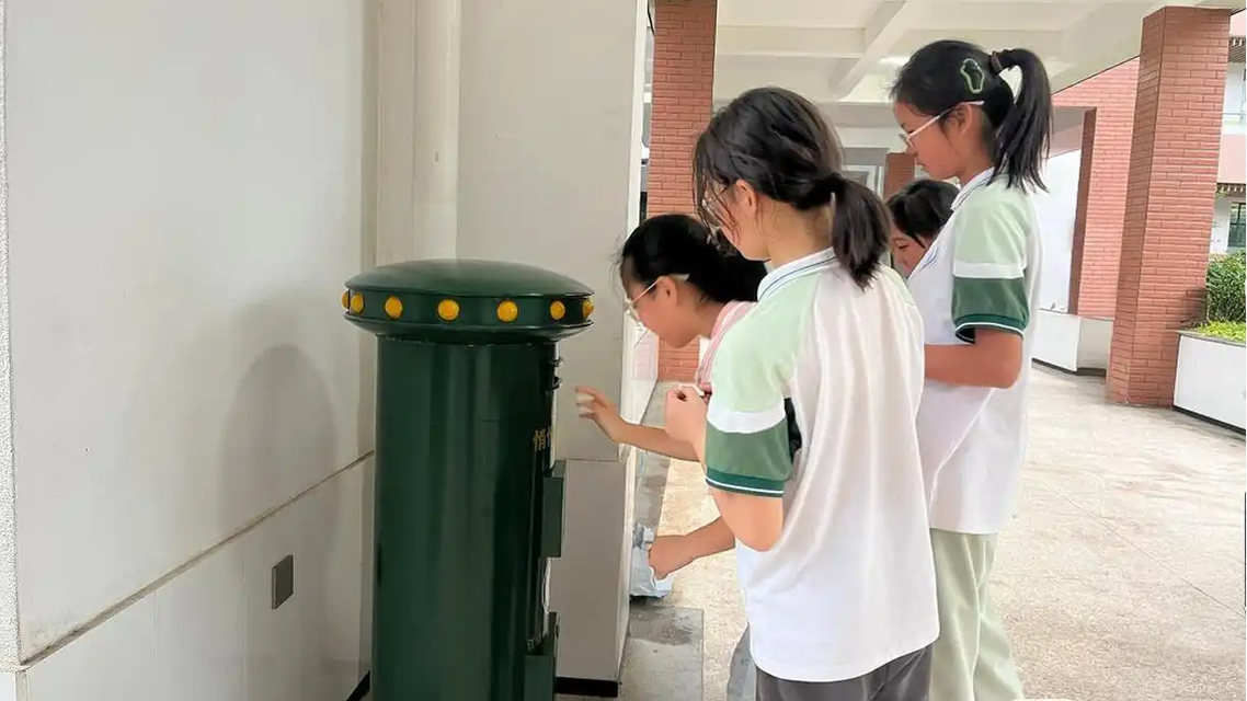 女生說“想吃雞腿” 學(xué)校立馬安排