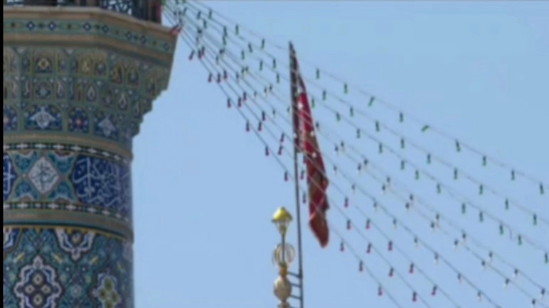  伊朗“圣城”清真寺升起复仇红旗