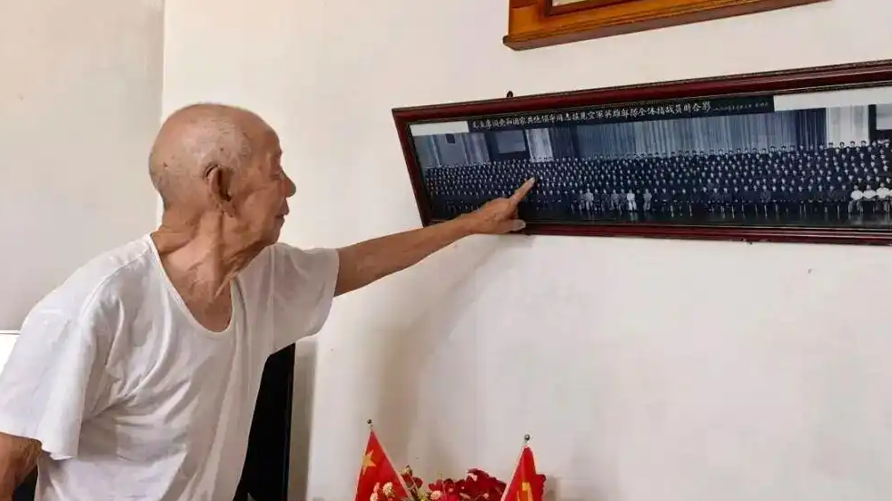 91岁老人隐姓埋名 曾击落美国侦察机