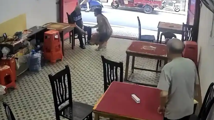 “扶老人被索赔”店主将捐部分受捐款