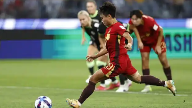 张琳艳点球破门