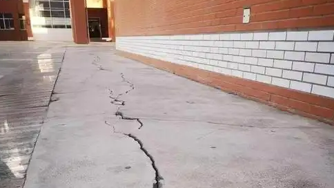 广西地震致多所大学宿舍地板开裂