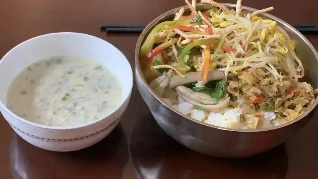  第一批去寺庙减脂的人胖了11斤