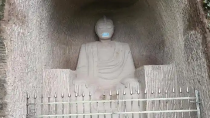  官方调查男子2个月凿“奥特曼石窟”