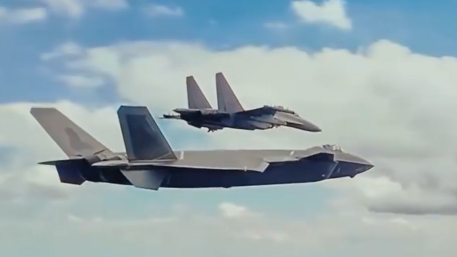 歼-20战机发射导弹气场拉满