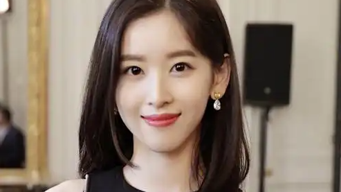 章泽天带8岁女儿伦敦追星