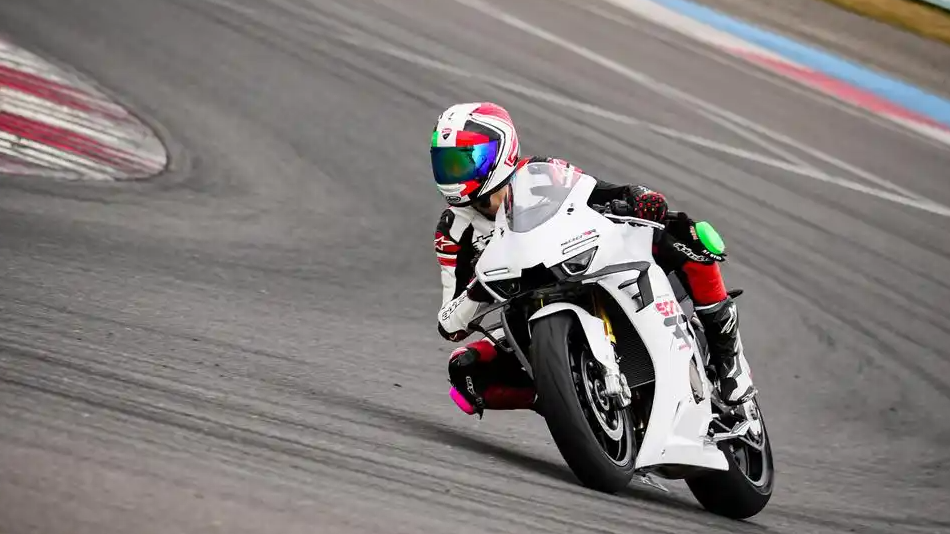 张雪机车全球订单狂飙