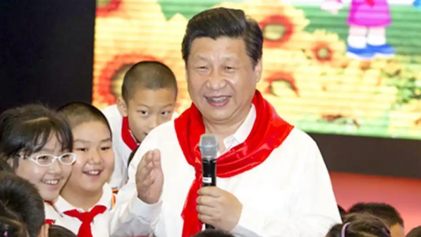 总书记深情寄望“小树苗”