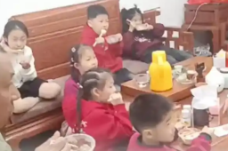 23个外甥外甥女给舅舅拜年