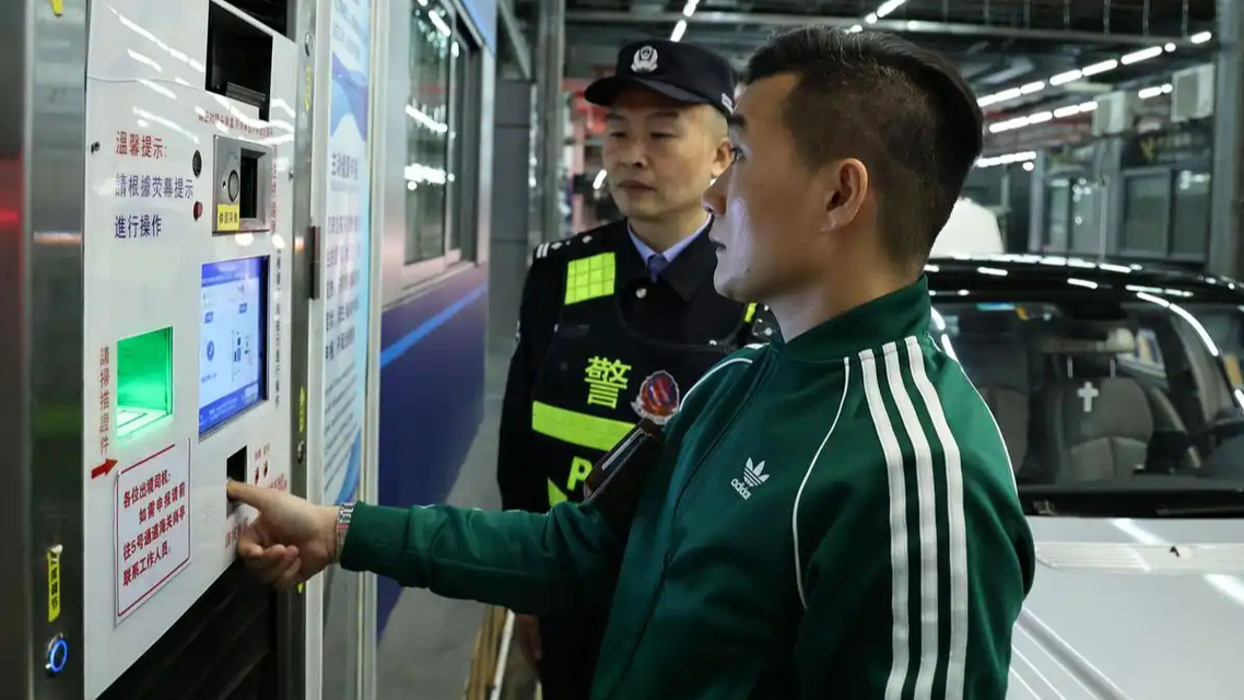 “粤车南下”入境香港市区正式实施