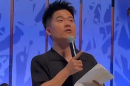   董宇辉《兰知春序音乐会》西安开演 缩略图