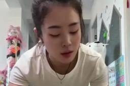   女子平板支撑同时包饺子 缩略图