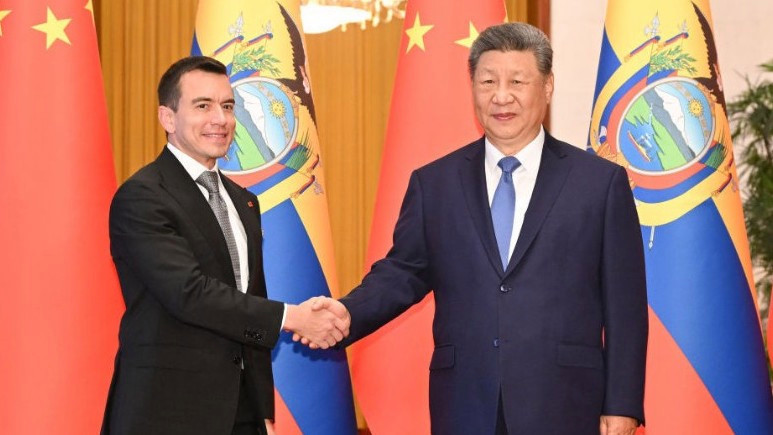 习近平同厄瓜多尔总统举行会谈