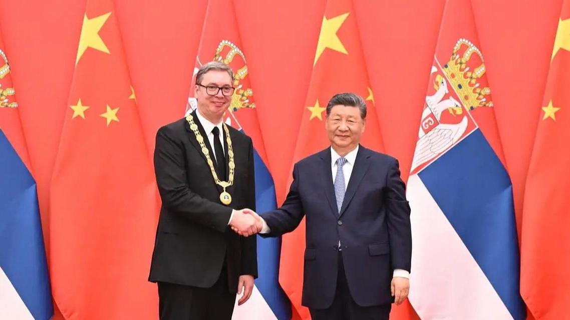 勋章闪耀 铭刻中塞“铁杆友谊”