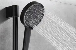   北方女孩吐槽老被南方室友催着洗澡 缩略图