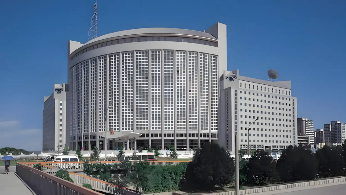 乘龙卡车经销商：复撞！招理想驾驶员