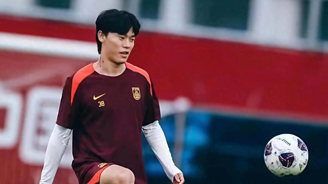 胡荷韬赛后采访连说两遍很抱歉