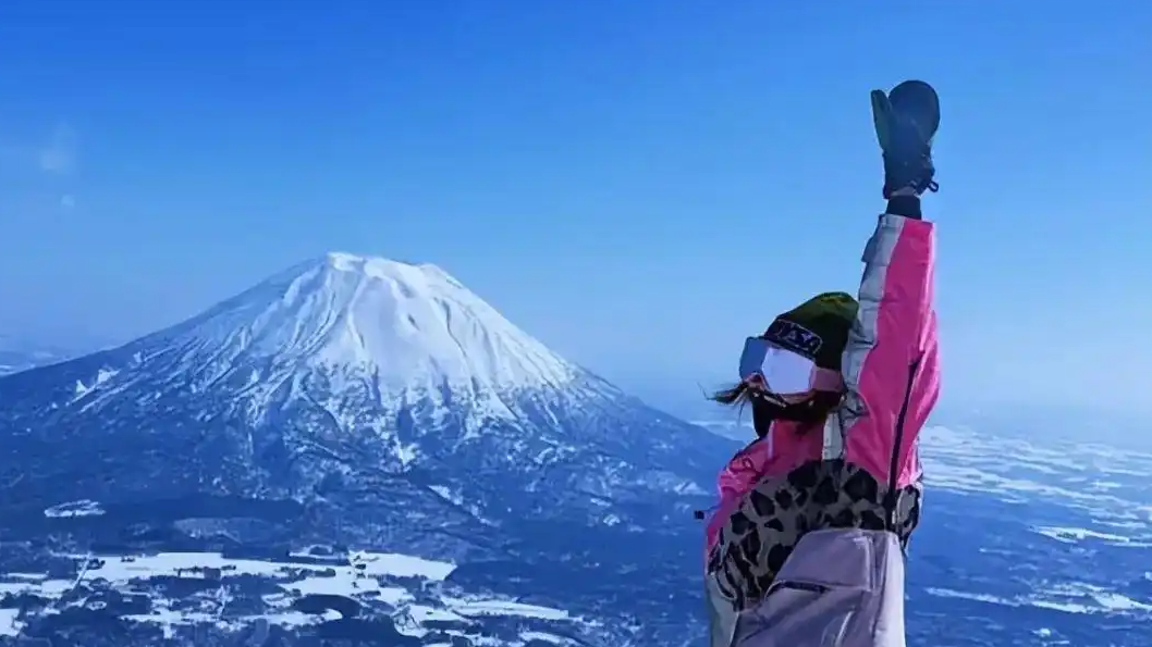 李彩樺日本滑雪遭遇意外，不慎掉進 2 米深洞