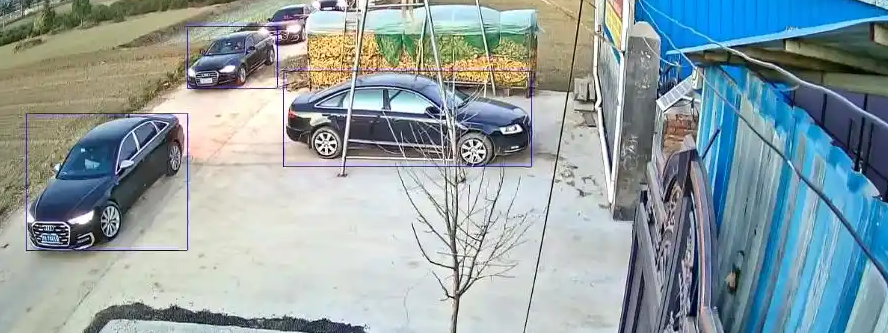 男子开奥迪上班 被婚车车队当成头车