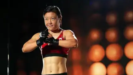  “格斗女医生”石铭获UFC首胜