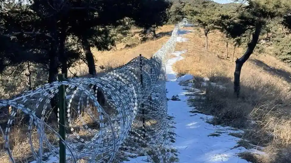  天下第一山何至于被如此“圈禁”