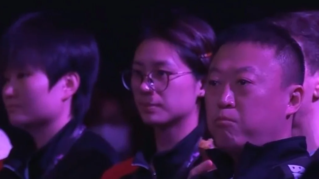 马琳观战孙颖莎对战石洵瑶