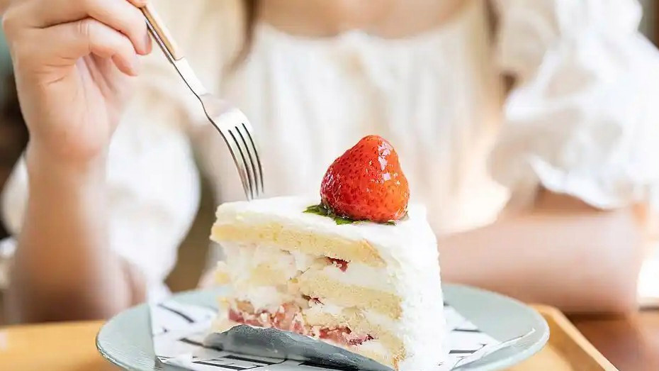 当心甜食正在悄悄损害你的视力