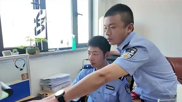  因手机感应未锁车 30万现金被盗