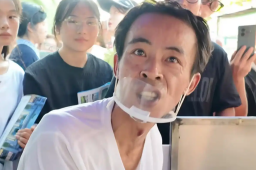江西鸡排家族10个摊位都排长队