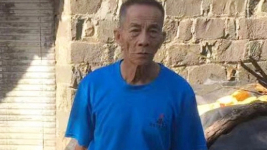  为救孙砍伤醉汉老人申请国赔128万
