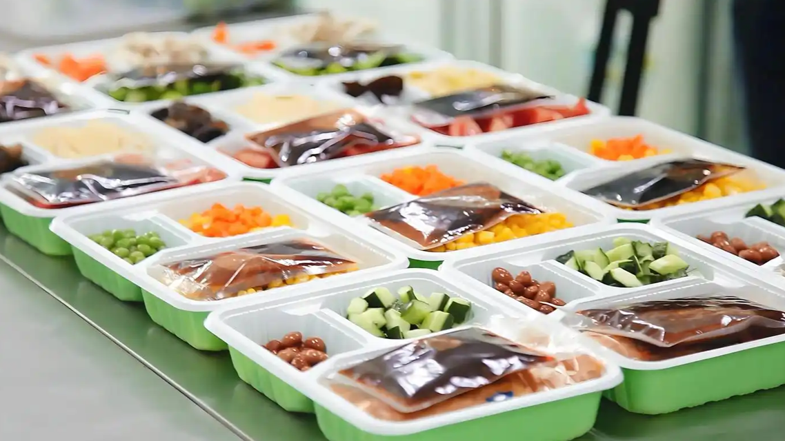  政协委员：不支持预制菜进校园