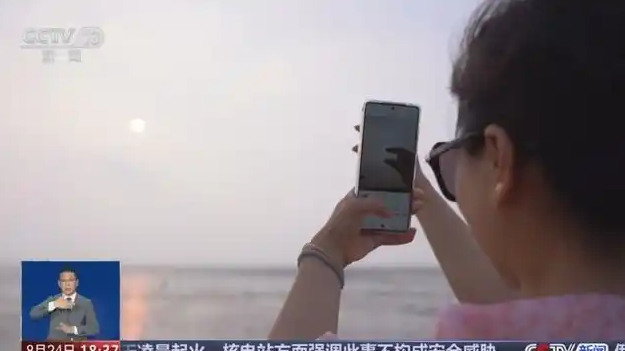 乌军一架苏-27战机被击落