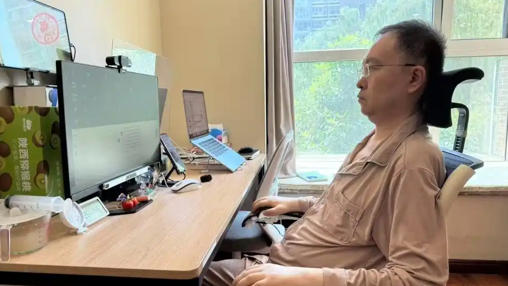 蔡磊已准备好尝试脑机接口