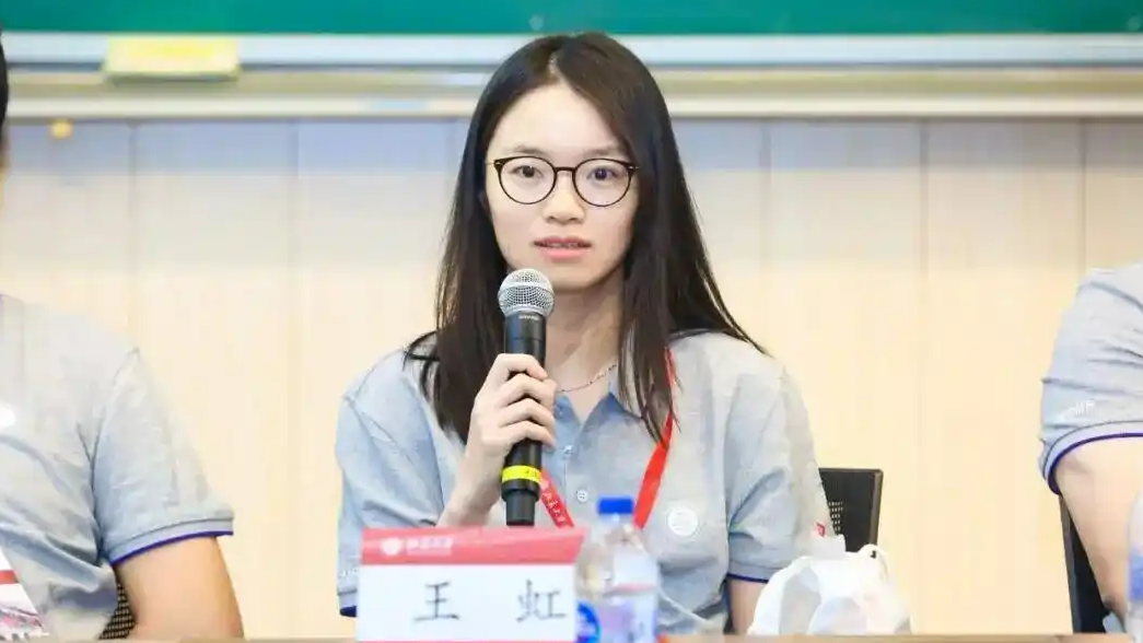 35岁数学家王虹获纽约大学最高荣誉