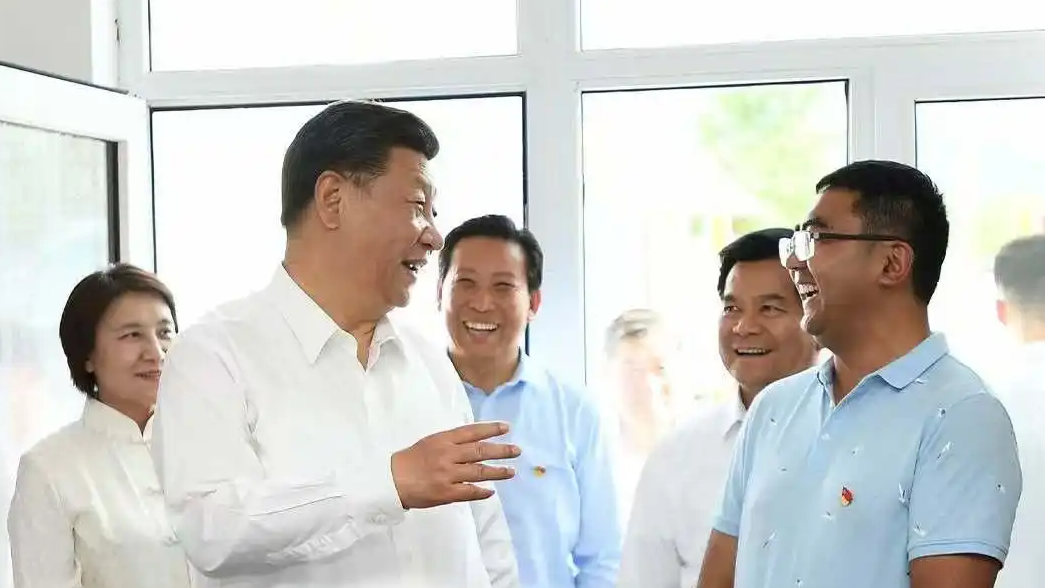 要切實整治形式主義為基層減負