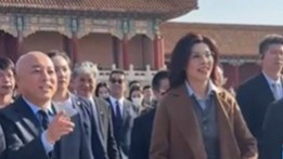 郑丽文参访故宫 游客高喊两岸一家亲