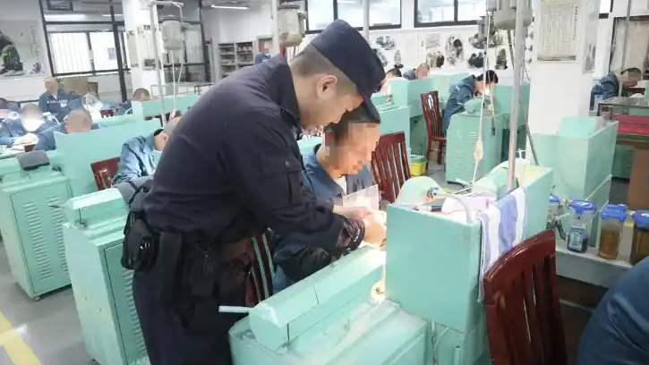 多地招艺术生当狱警 有何深意