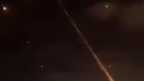  伊朗导弹突破以防空系统命中建筑